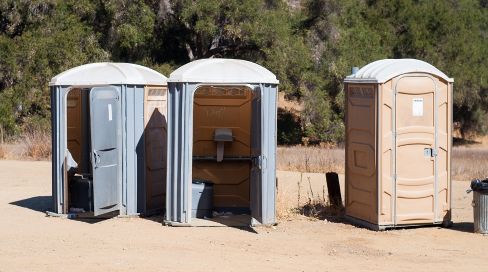 Restroom Trailer Features